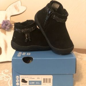 Stride Rite 360 Black Boots 4.5